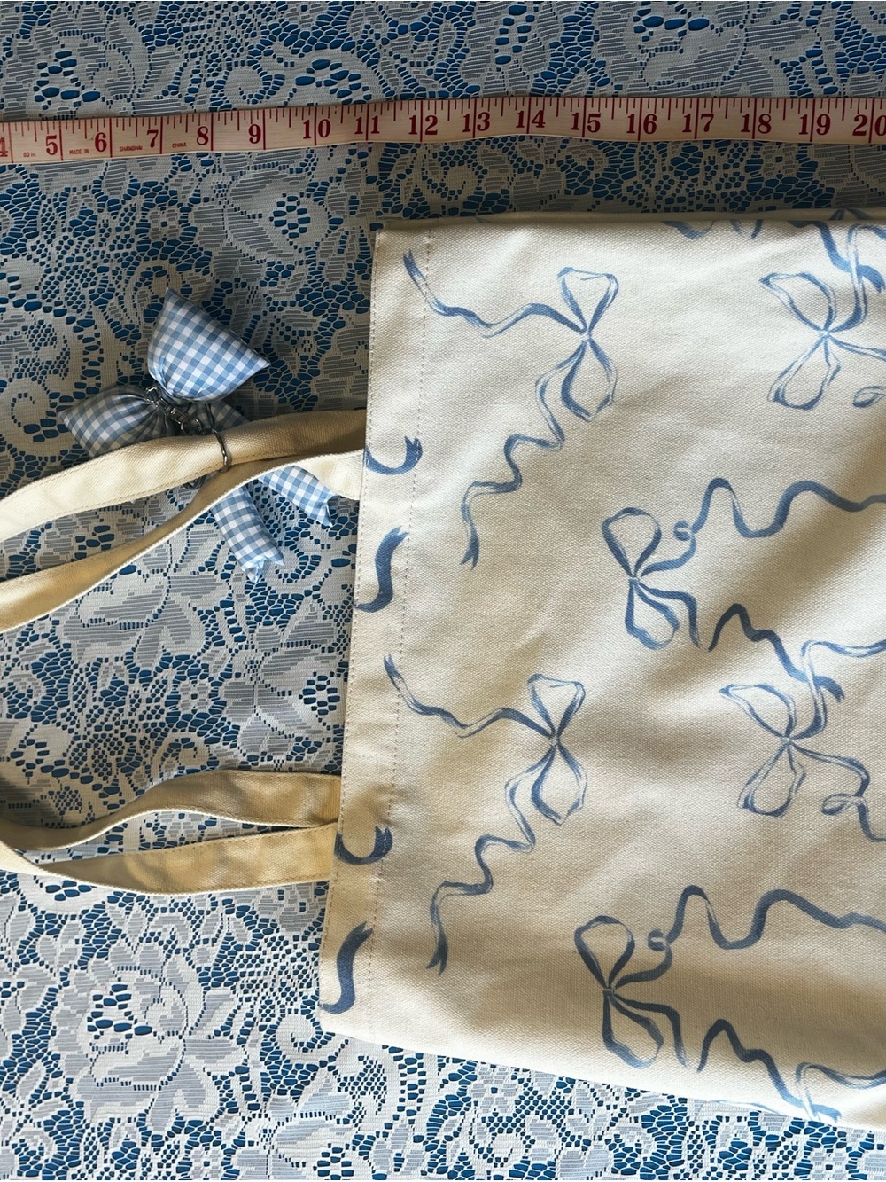 Urban Outfitters Favorite Figurines Canvas Tote Bag NWT Blue Bow - Picture 3 of 10
